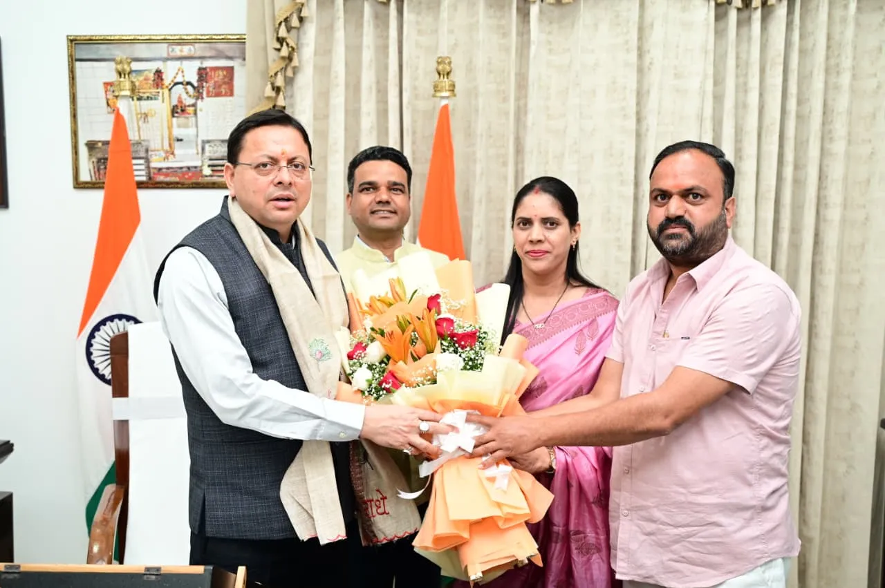 जिला सहकारी बैंक के नवनिर्वाचित पदाधिकारियों ने मुख्यमंत्री श्री पुष्कर सिंह धामी से की शिष्टाचार भेंट