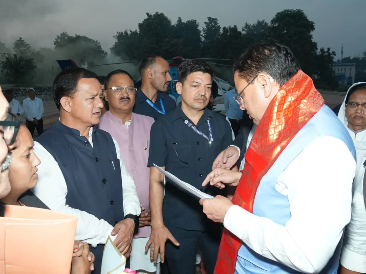 मुख्यमंत्री ने सुनीं जनसमस्याएं, अधिकारियों को दिए त्वरित समाधान के निर्देश।