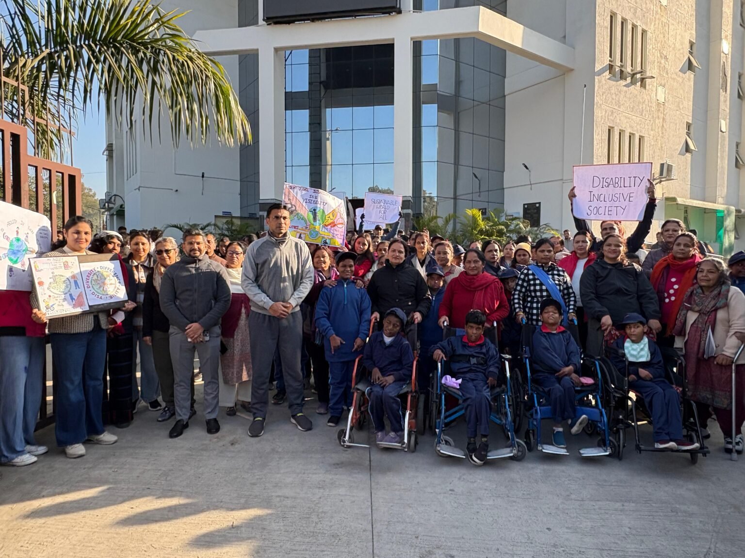 DM और सीडीओ ने ‘‘वॉक फॉर डिस्एबिलिटी’’ कार्यक्रम में प्रतिभागकर 300 बौद्धिक दिव्यांगजनों को किया प्रेरित