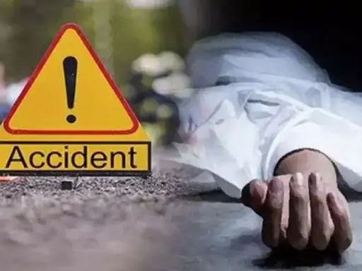 सितारगंज सड़क हादसा: तेज रफ्तार वाहन की टक्कर से 3 युवकों की मौत, 1 गंभीर घायल