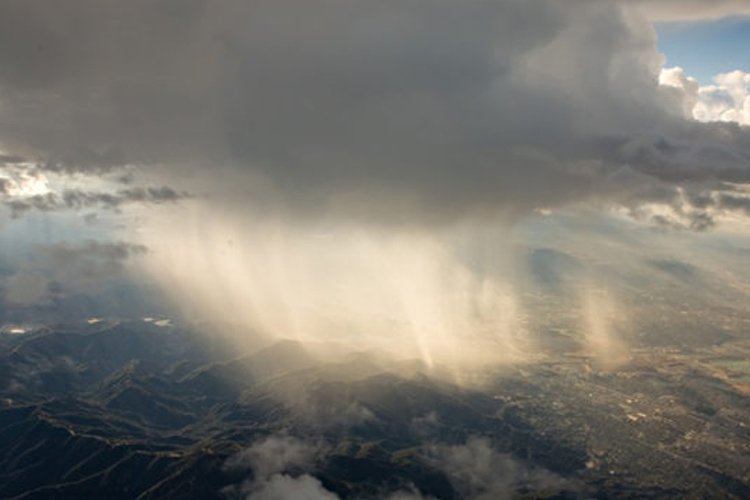 उत्तरकाशी: नौगांव में बादल फटने से मची तबाही, SDRF ने संभाला मोर्चा