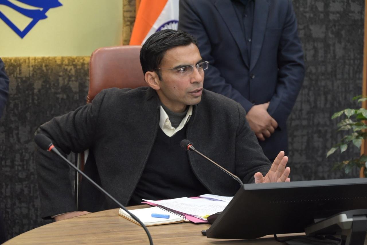 मा0 सीएम के निर्देश पर बच्चों की जान का जोखिम बने जिले के 76 जर्जर स्कूल भवन एक झटके में ध्वस्त