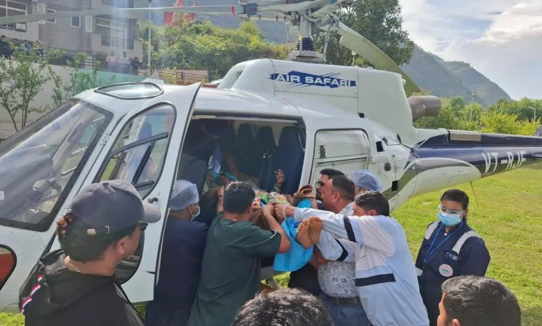 पेड़ से गिरकर महिला गंभीर घायल, हेली सेवा से AIIMS ऋषिकेश रेफर